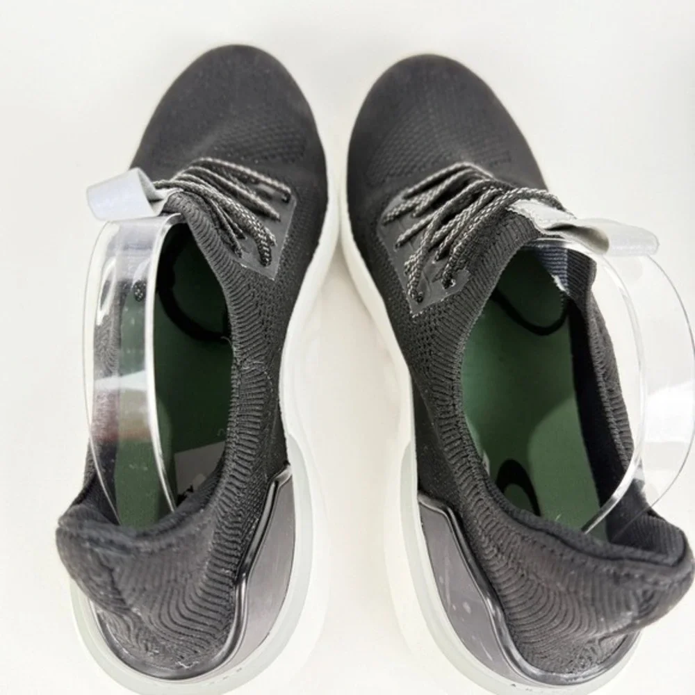 Oakley OKLYTRN Size 9.5 Men Black Knit‎ Lightweight Running Athletic Sneakers